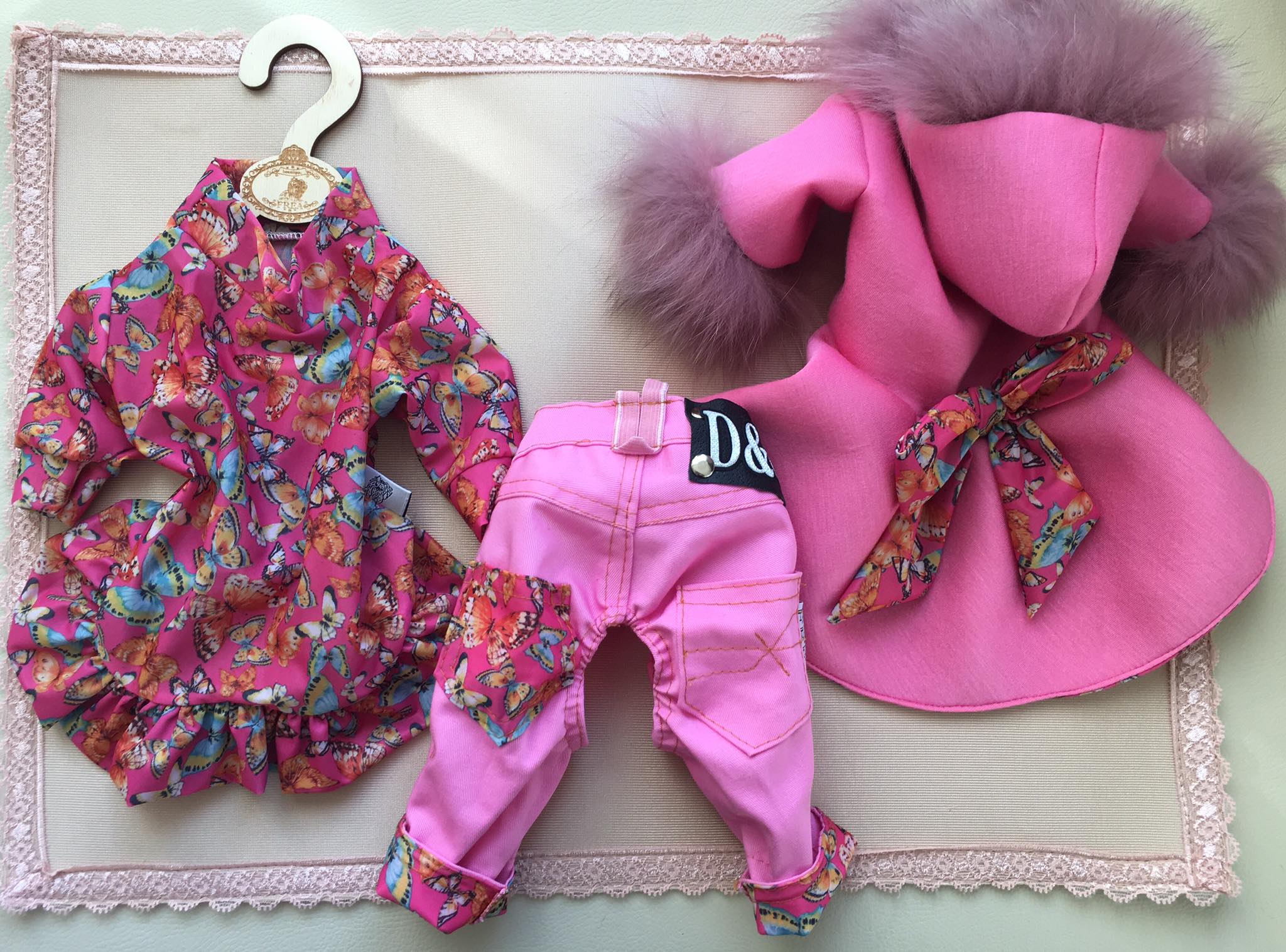 Двулицево топло палтенце, блузка и дънки “My Yorkie Fashion Icon collection by FREA” 